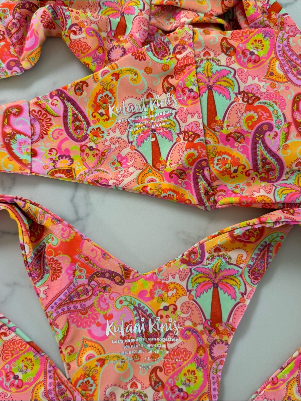 Kulani Kinis Bandeau Top & Y Thong Bottom Bikini SET - Bahama Rama - Size Medium - Picture 4 of 4